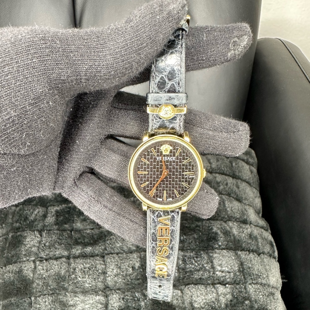 VERSACE 
V-Circle Strap Watch